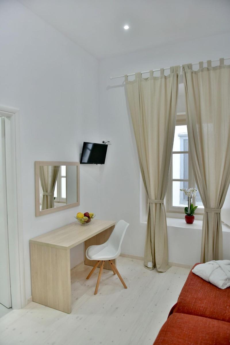 Hotel Douskos Port House à Hydra  Extérieur photo