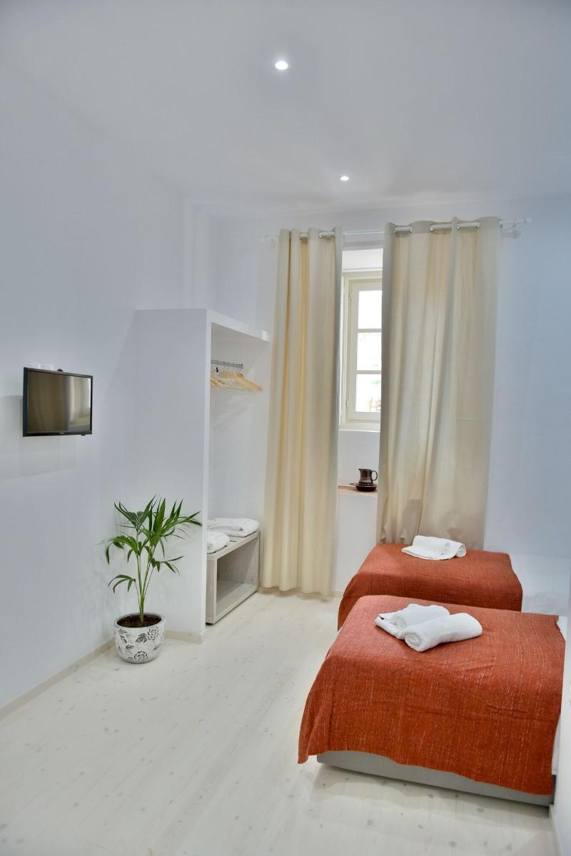 Hotel Douskos Port House à Hydra  Extérieur photo