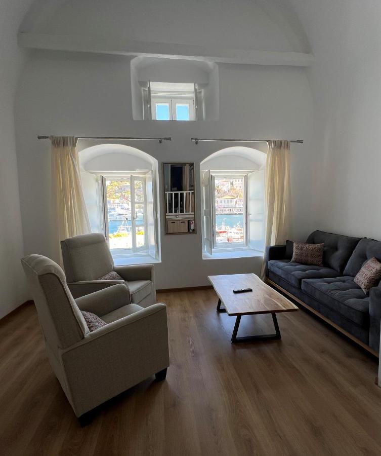 Hotel Douskos Port House à Hydra  Extérieur photo