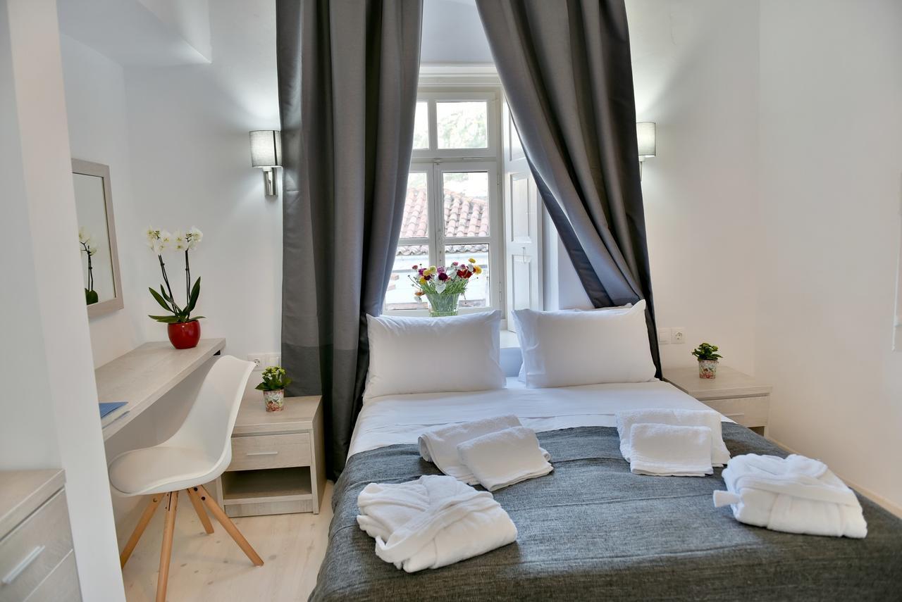 Hotel Douskos Port House à Hydra  Extérieur photo
